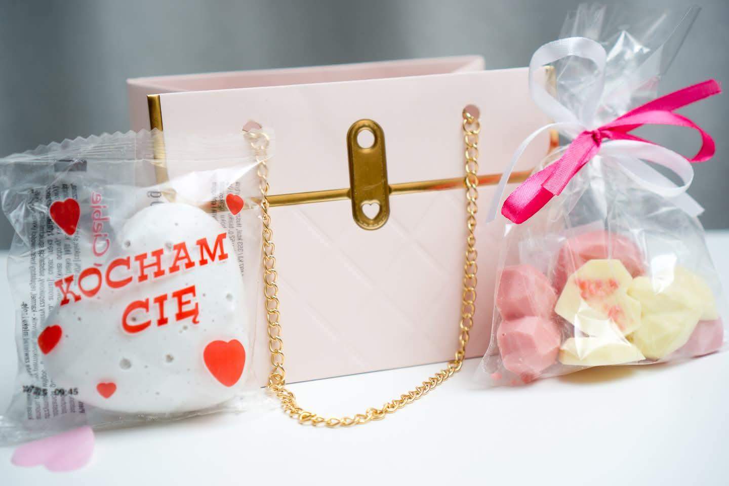 Strzelające serduszka w torebce 3