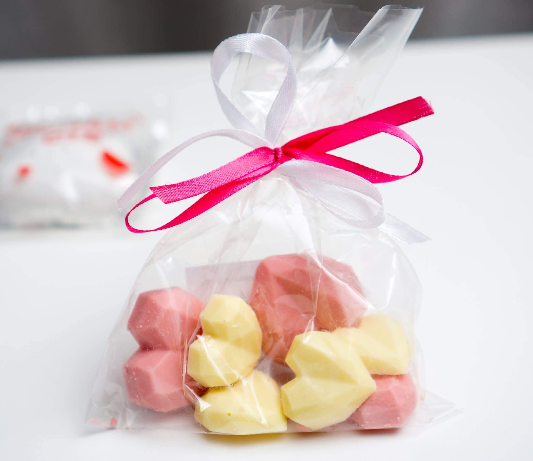 Strzelające serduszka w torebce 2